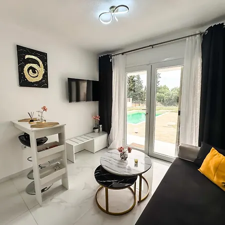 Piscina Mare #propertly Nea Kallikrateia