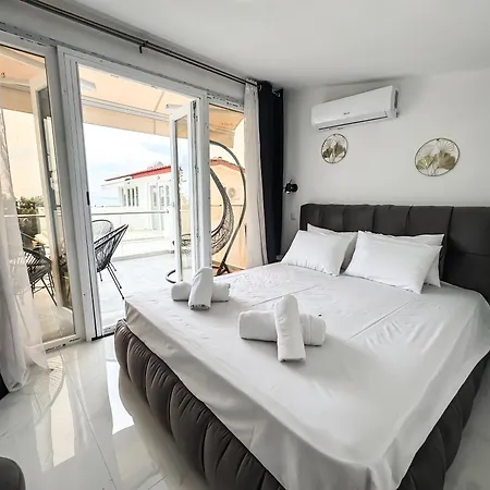 Piscina Mare #propertly Nea Kallikrateia