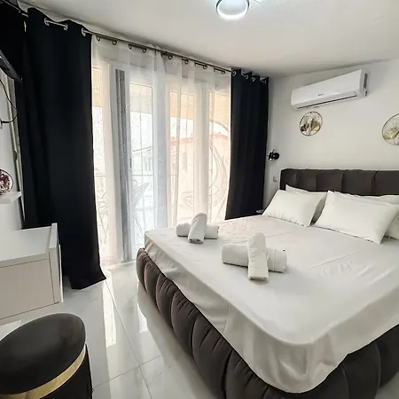 Piscina Mare #propertly Nea Kallikrateia